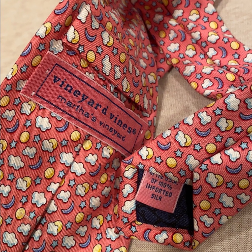 Men’s vineyard vines nwot tie - Picture 3 of 5